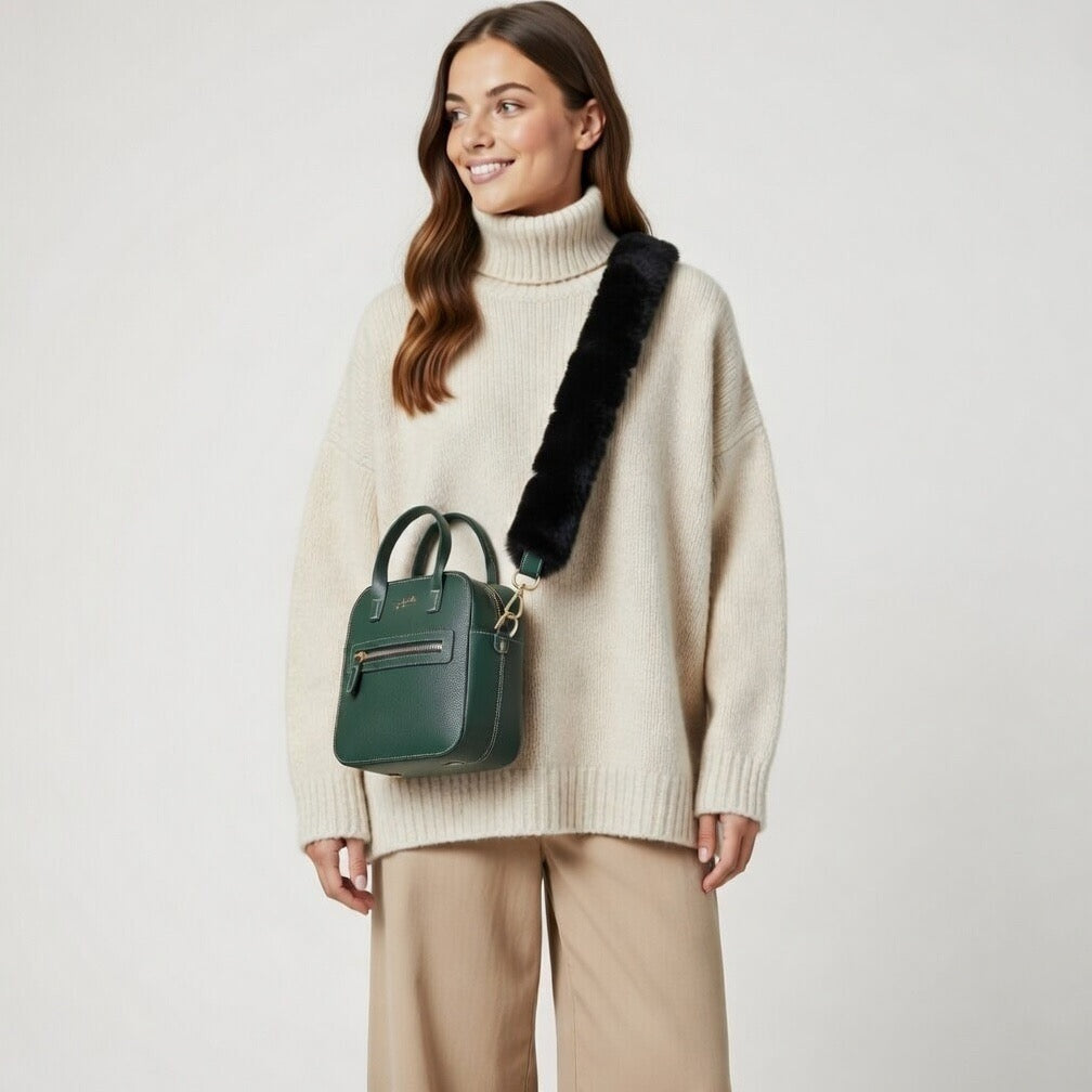 Kit: Aurora Bag + Faux Fur Strap Gold