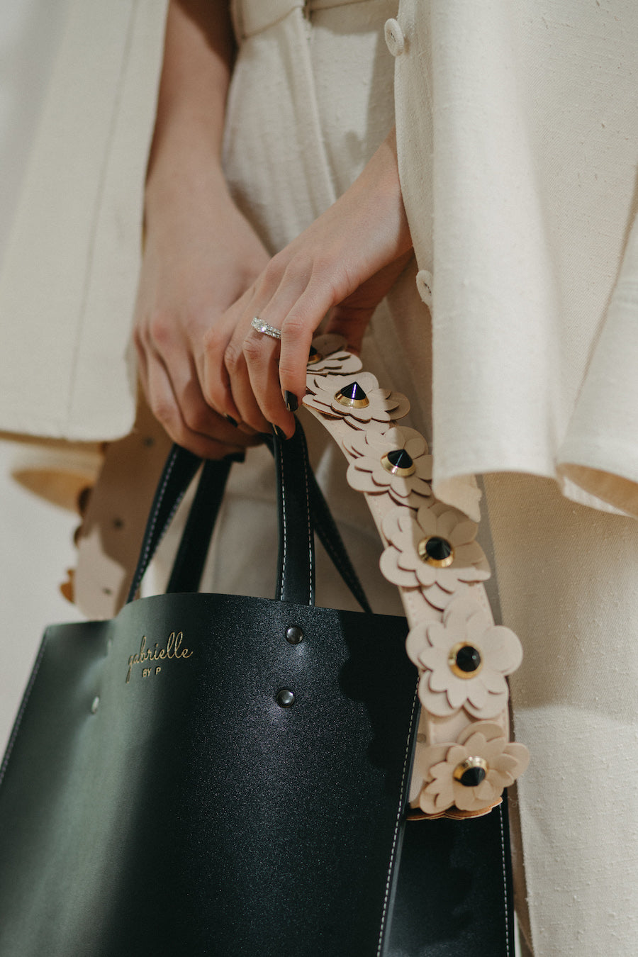 Nude blossom bag strap gold "short length"