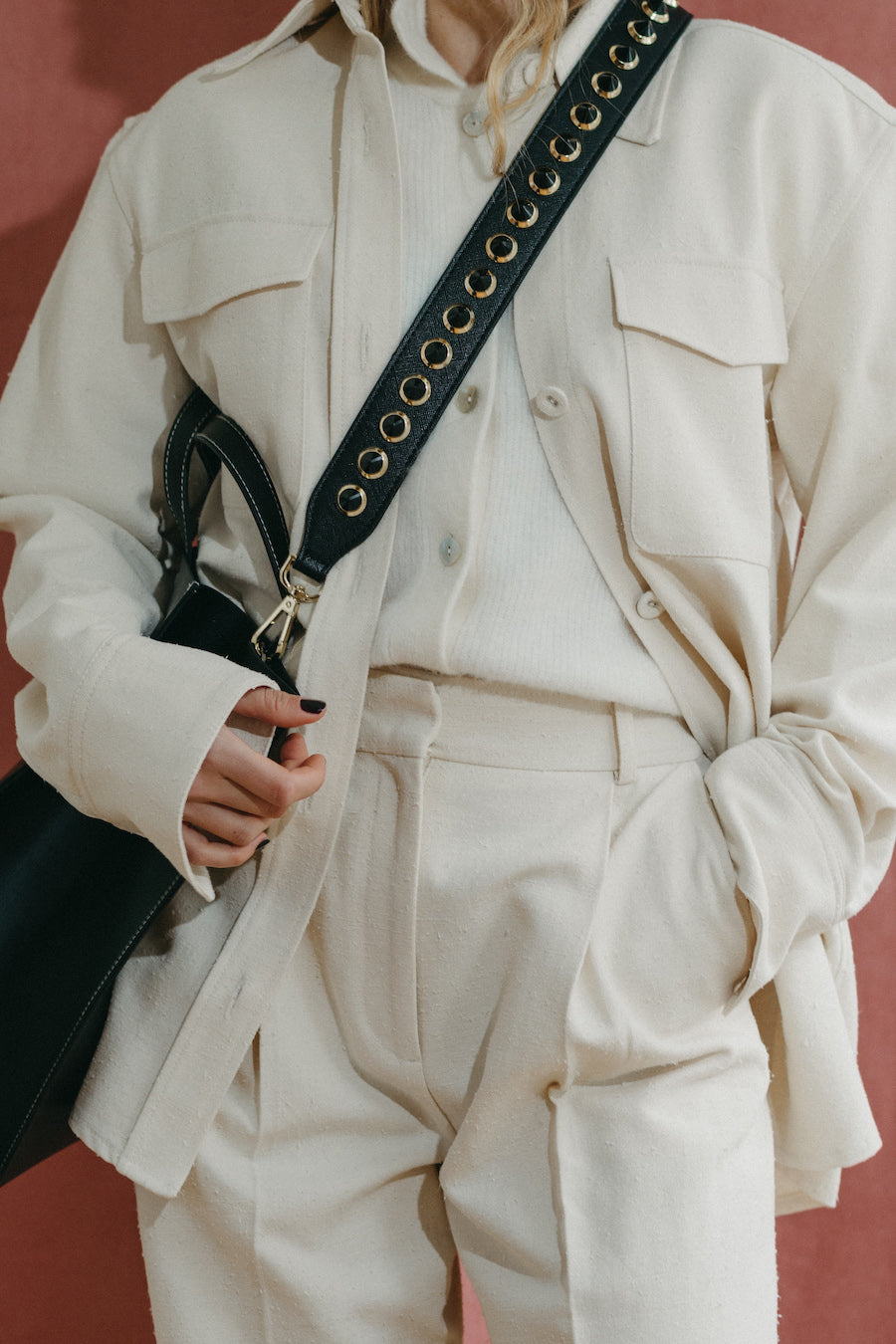 Kit: Leoni Large + Studded Strap Gold